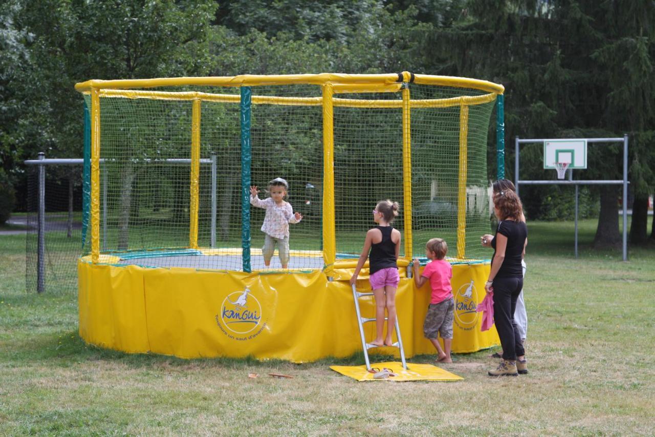 Camping Les Vernieres La Bourboule Sancy Exterior photo