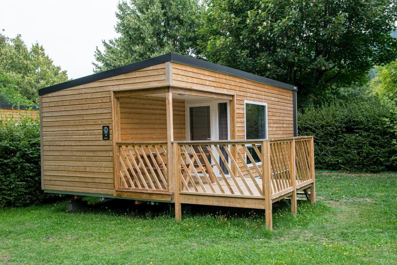 Camping Les Vernieres La Bourboule Sancy Exterior photo