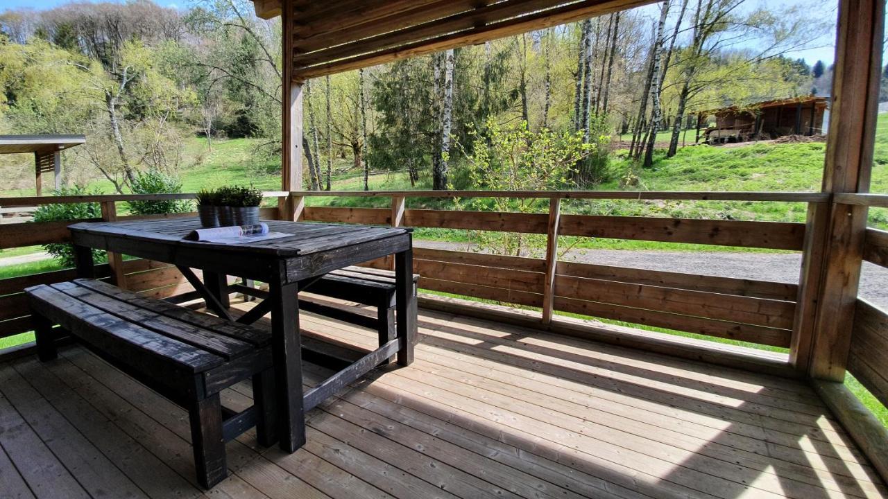 Camping Les Vernieres La Bourboule Sancy Exterior photo