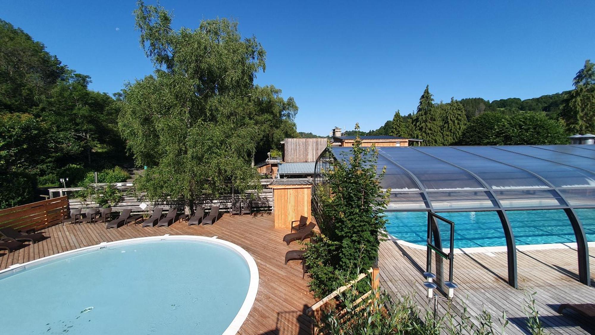 Camping Les Vernieres La Bourboule Sancy Exterior photo